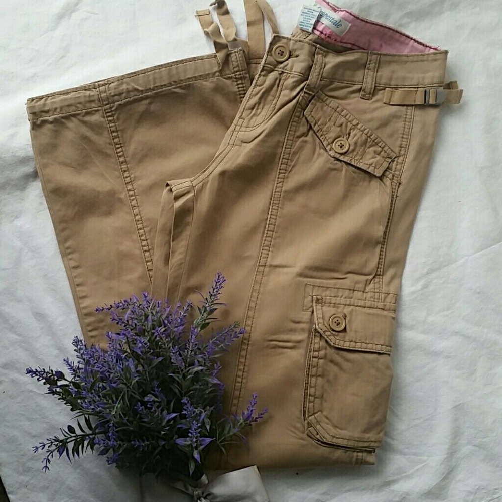 Aeropostale Kaki Cargo Pants
